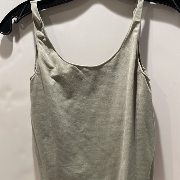 Skims ESSENTIAL SCOOP NECK BODYSUIT | AGAVE - Picture 7 of 10